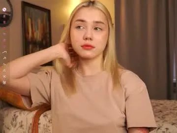 blue_bow on Chaturbate