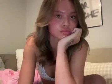 siennavanee — first stream :) #new #19 #bigass #natural