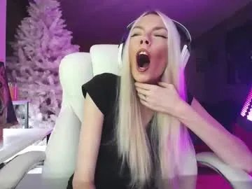 tinykylie on Chaturbate