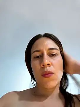 Nanybaker95 on StripChat