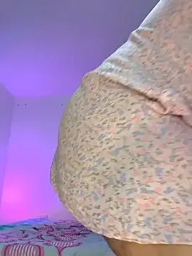 Nanybaker95 on StripChat