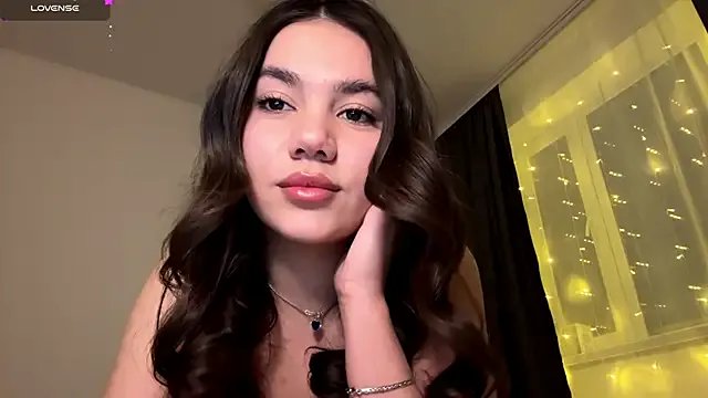 Priscillla_Cute on StripChat