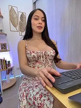 rubyhill_2711 — Make me feel too hot today