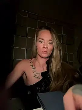 vinique99 on StripChat